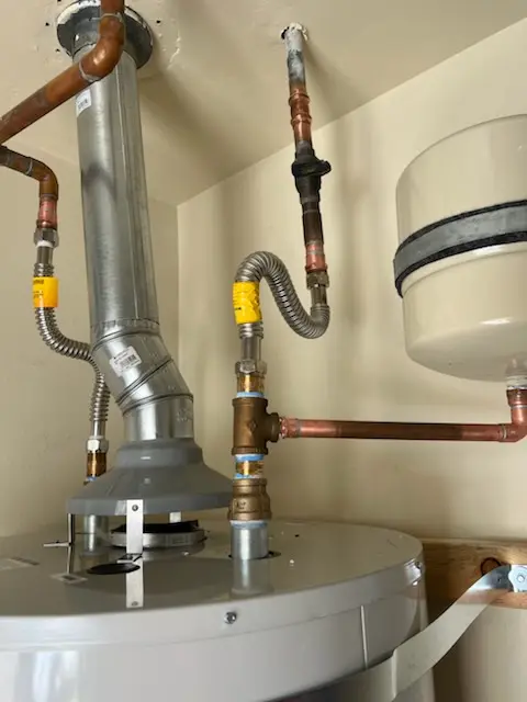 Water heater installation and plumbing repair in Delps